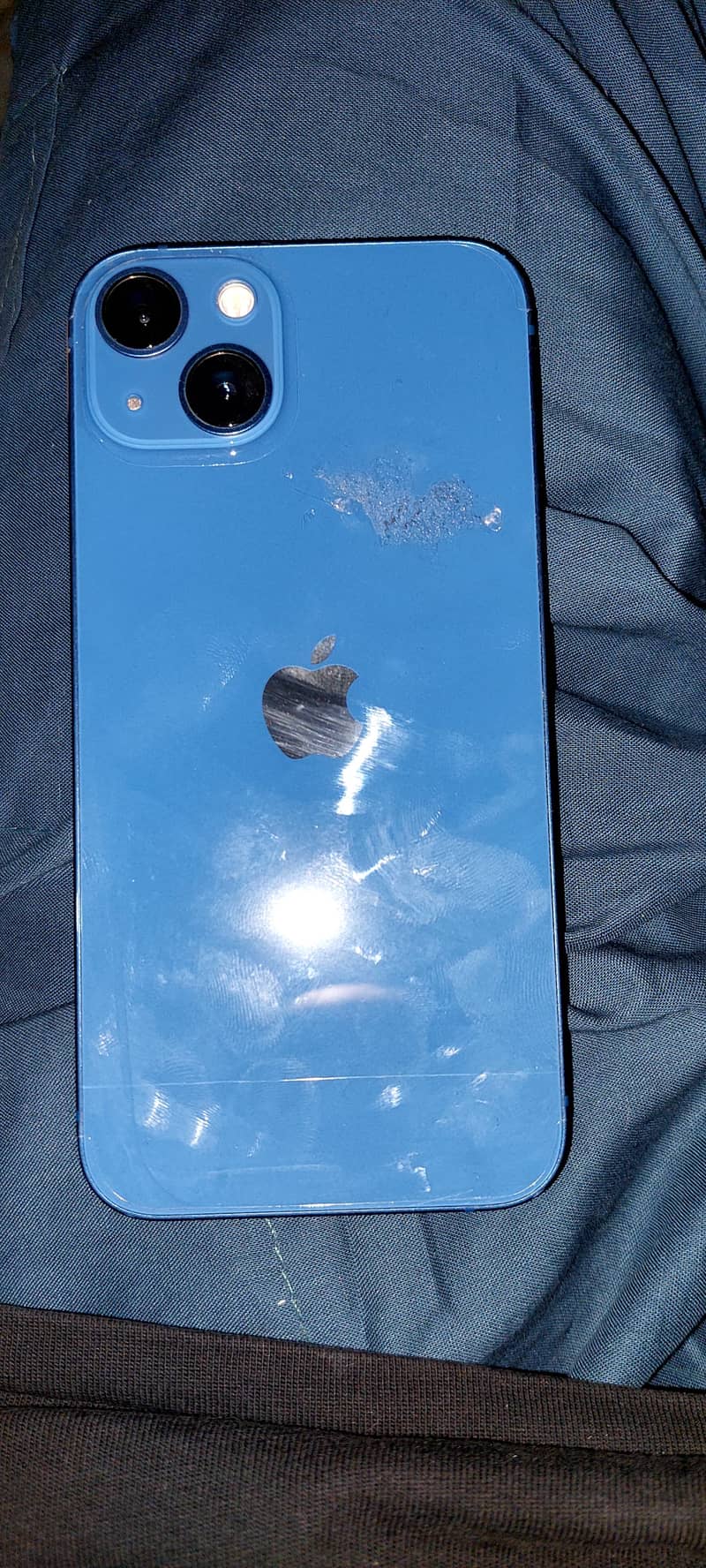iPhone 13 12