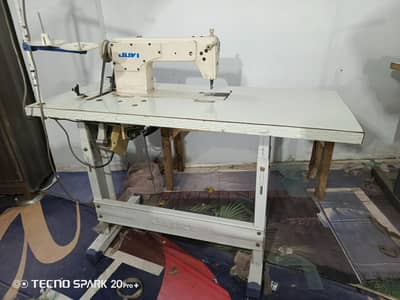 8 Juki sewing machines in good condition