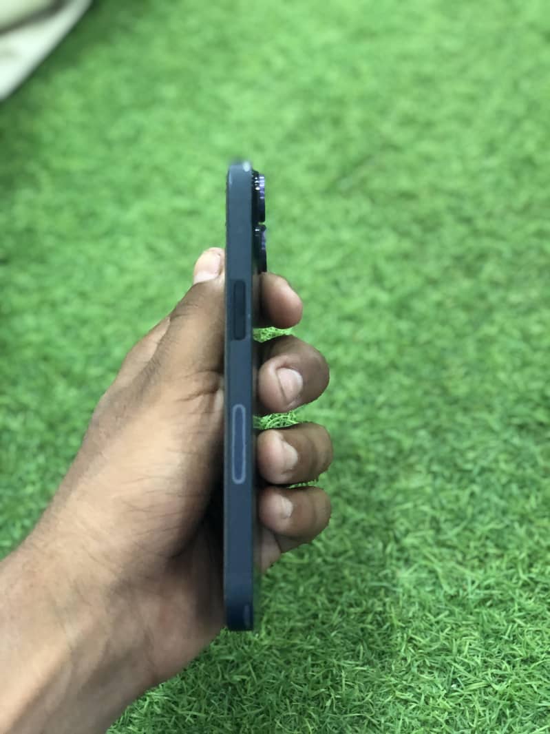 Apple iPhone 14 2