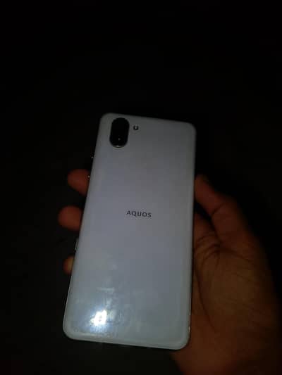 Sharp Aquos R3