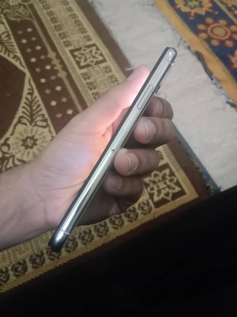 Apple iPhone X 2