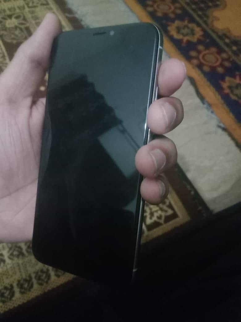 Apple iPhone X 3