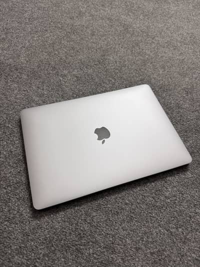 Macbook Pro M1 with Touch Bar 13 inch