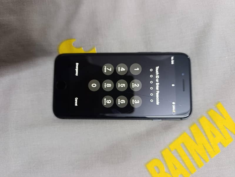 Apple iPhone 8 3