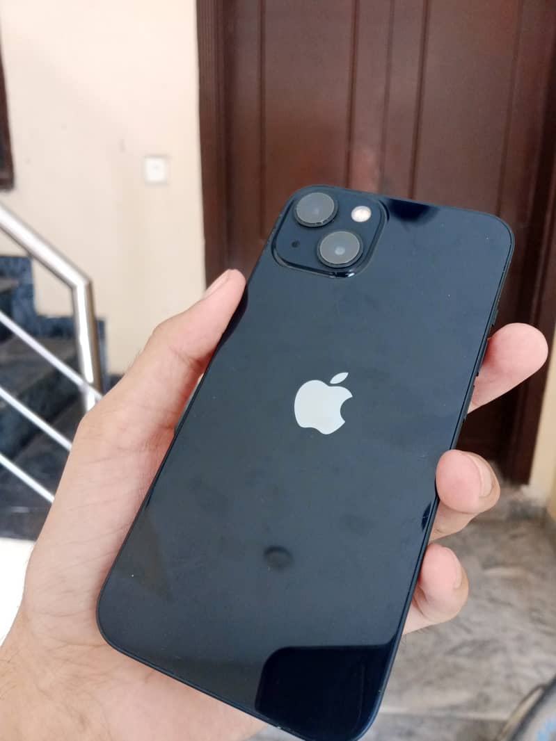 Apple iPhone 13 0