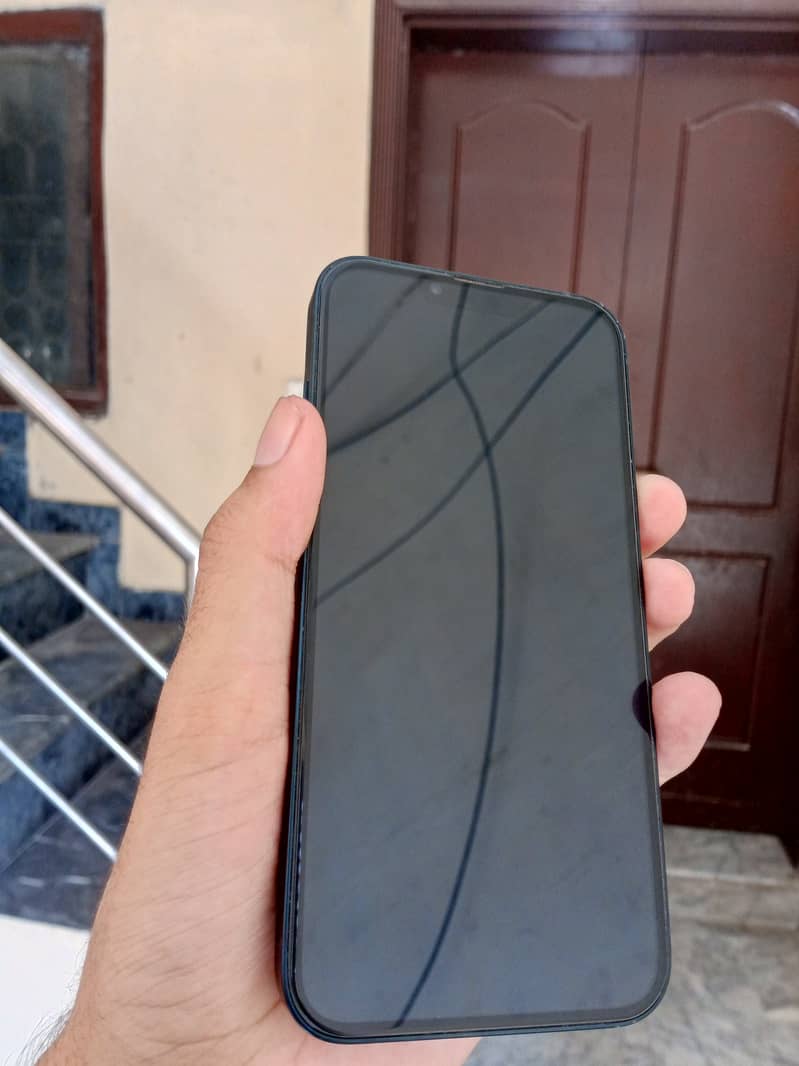 Apple iPhone 13 2