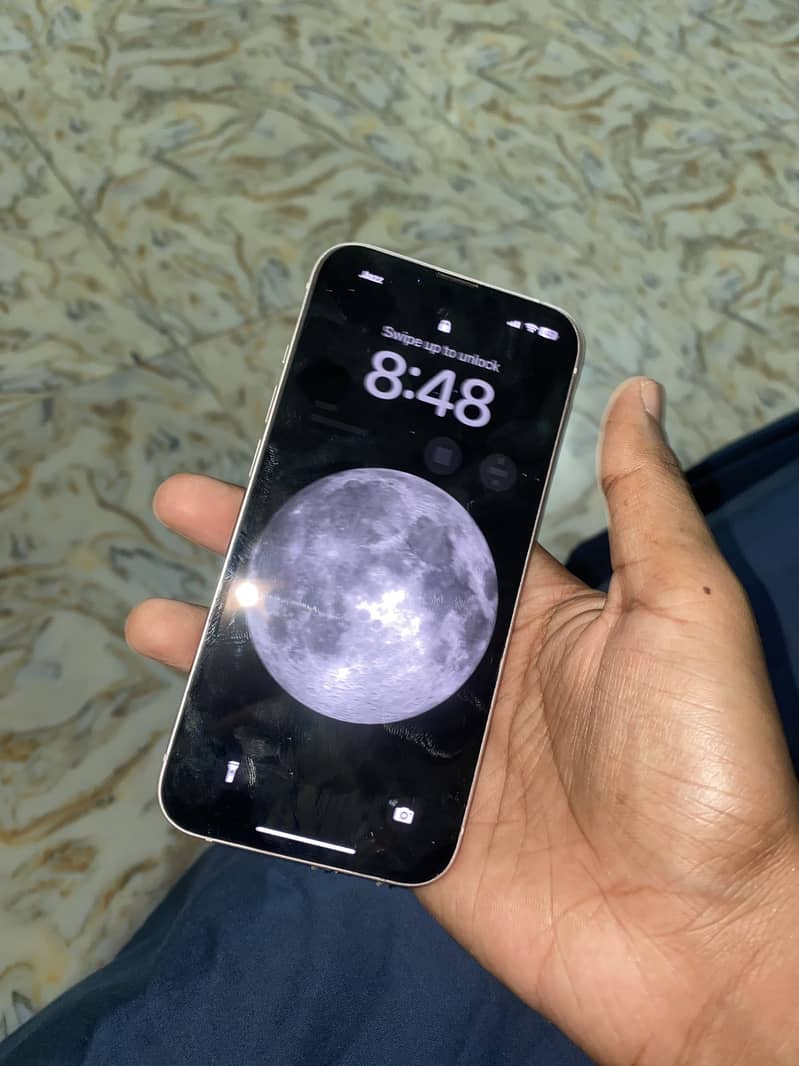Apple iPhone 13 2
