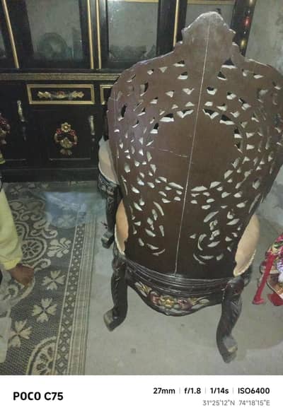 chunot lakri hy new Saman hai 03047074408 call kry