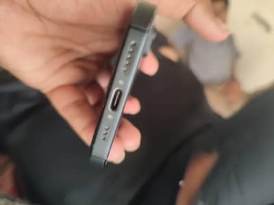 Apple iPhone 15