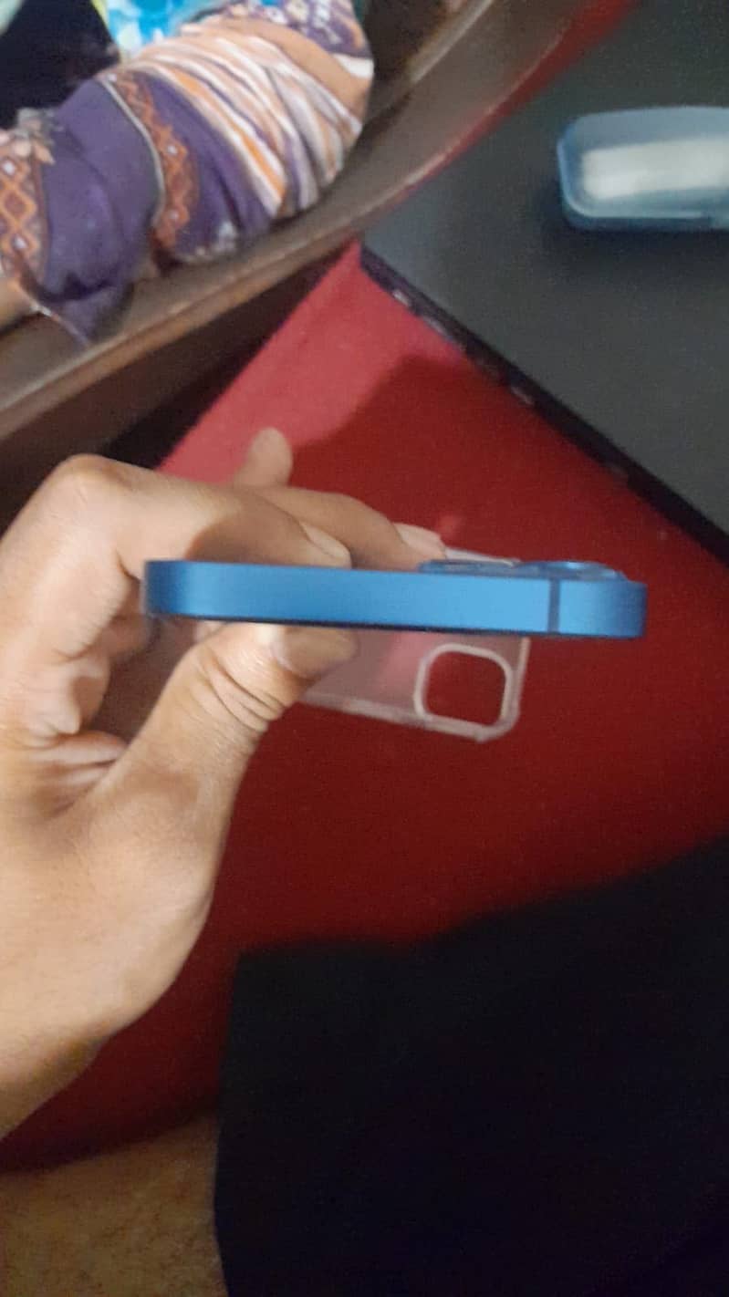 Apple iPhone 13 3