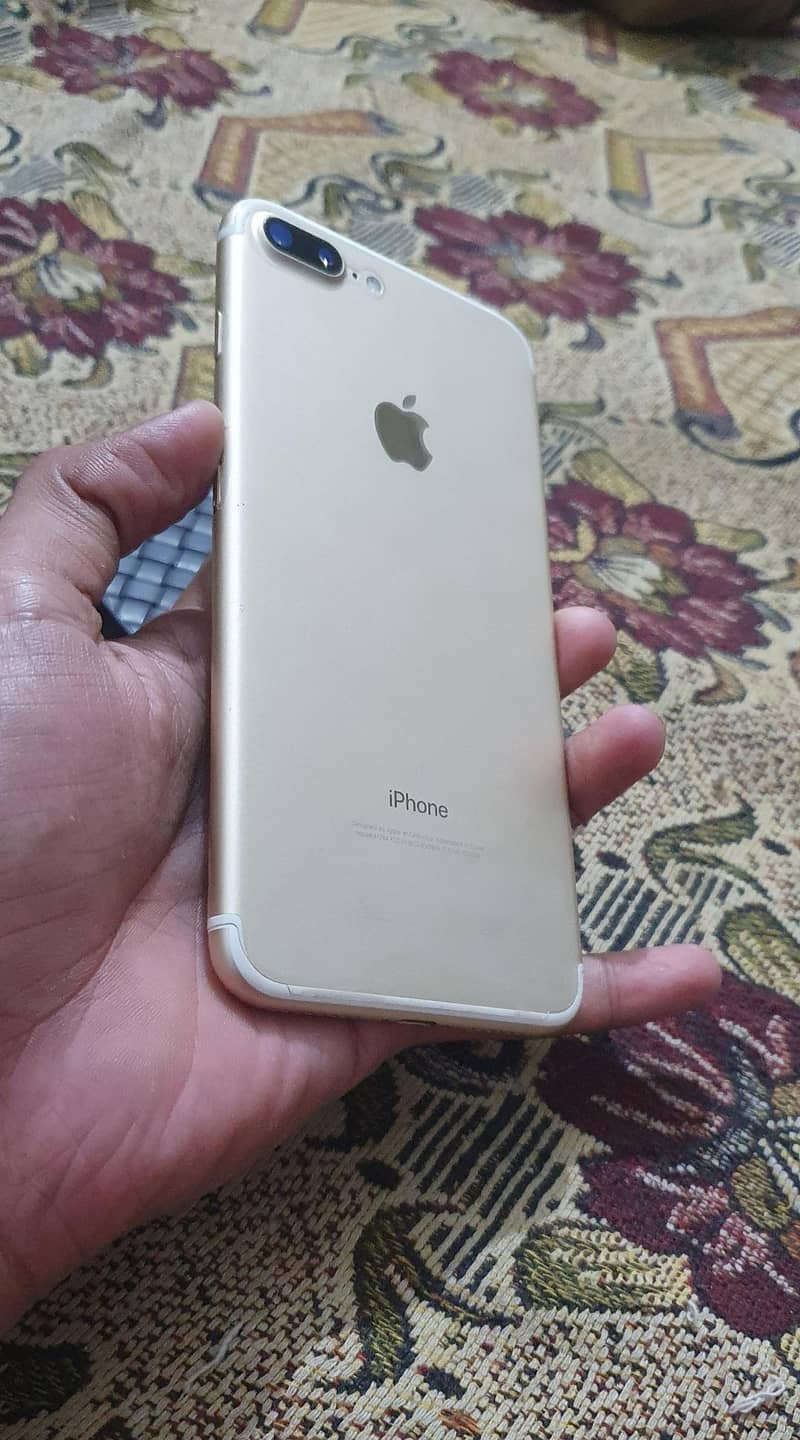 Apple iPhone 7 Plus 0