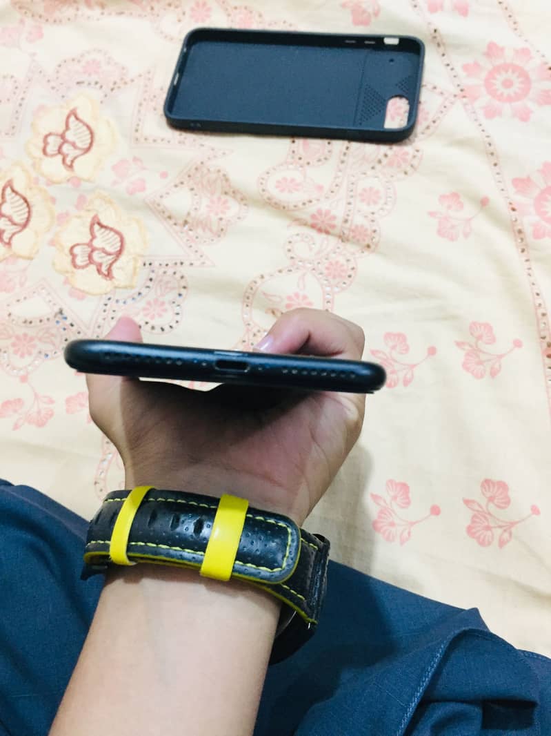 Apple iPhone 7 Plus 3