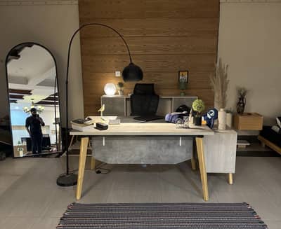 Manager  Desk / Executive table