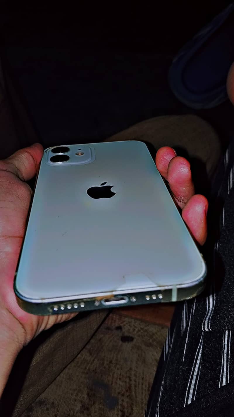 Apple iPhone 12 2