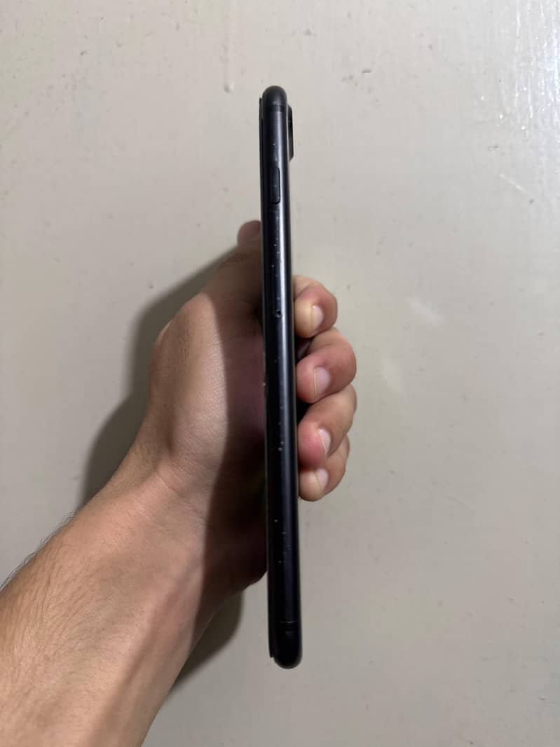 Apple iPhone 7 Plus 2