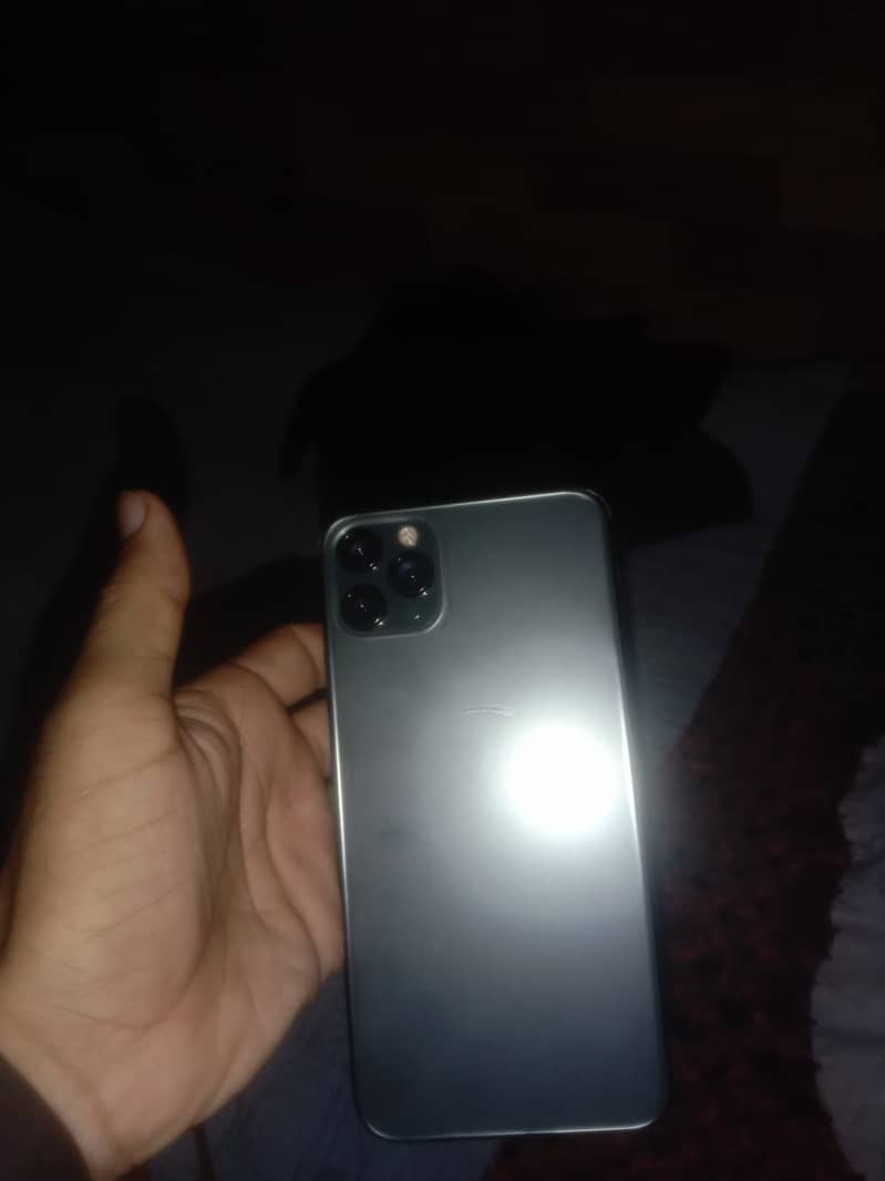 iPhone 11 Pro Max 0