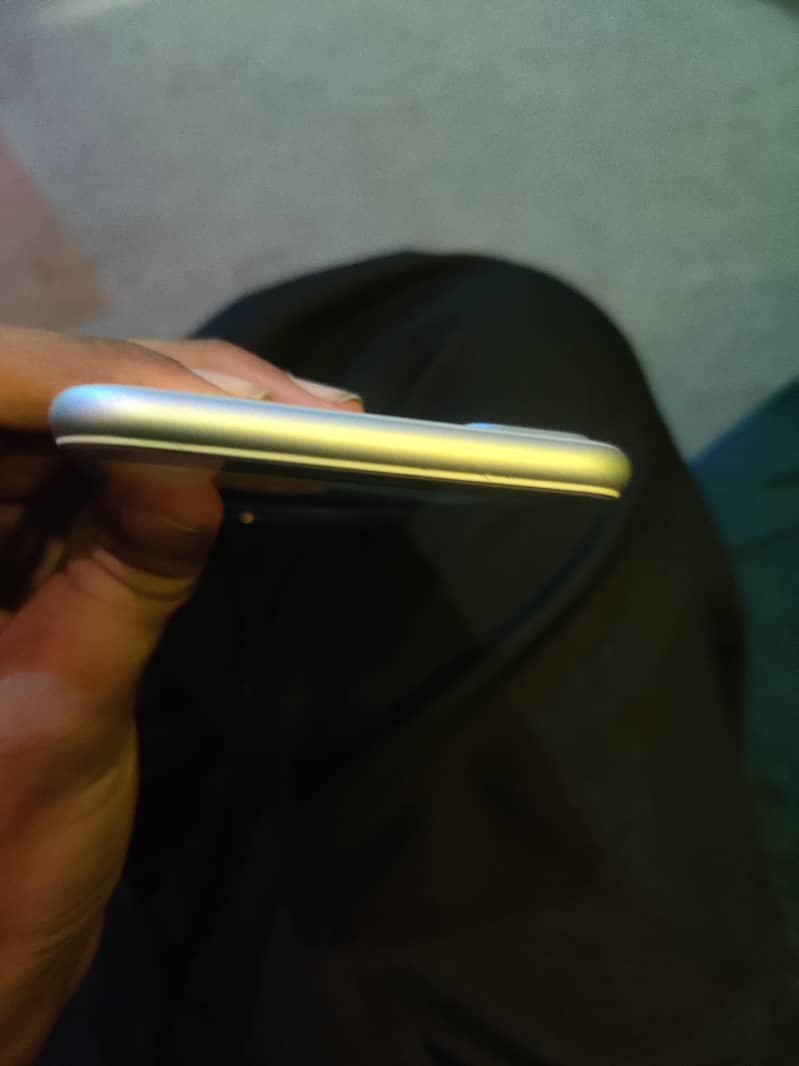 Apple iPhone 7 Plus 2