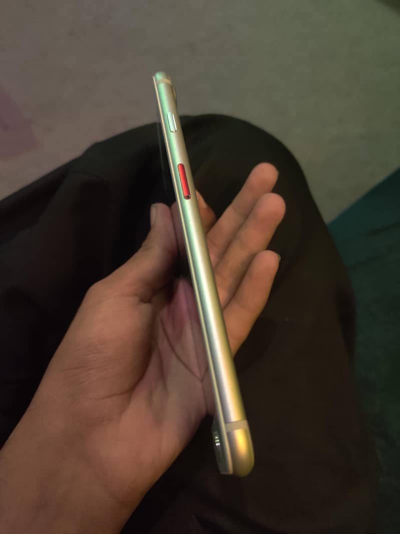 Apple iPhone 7 Plus 3