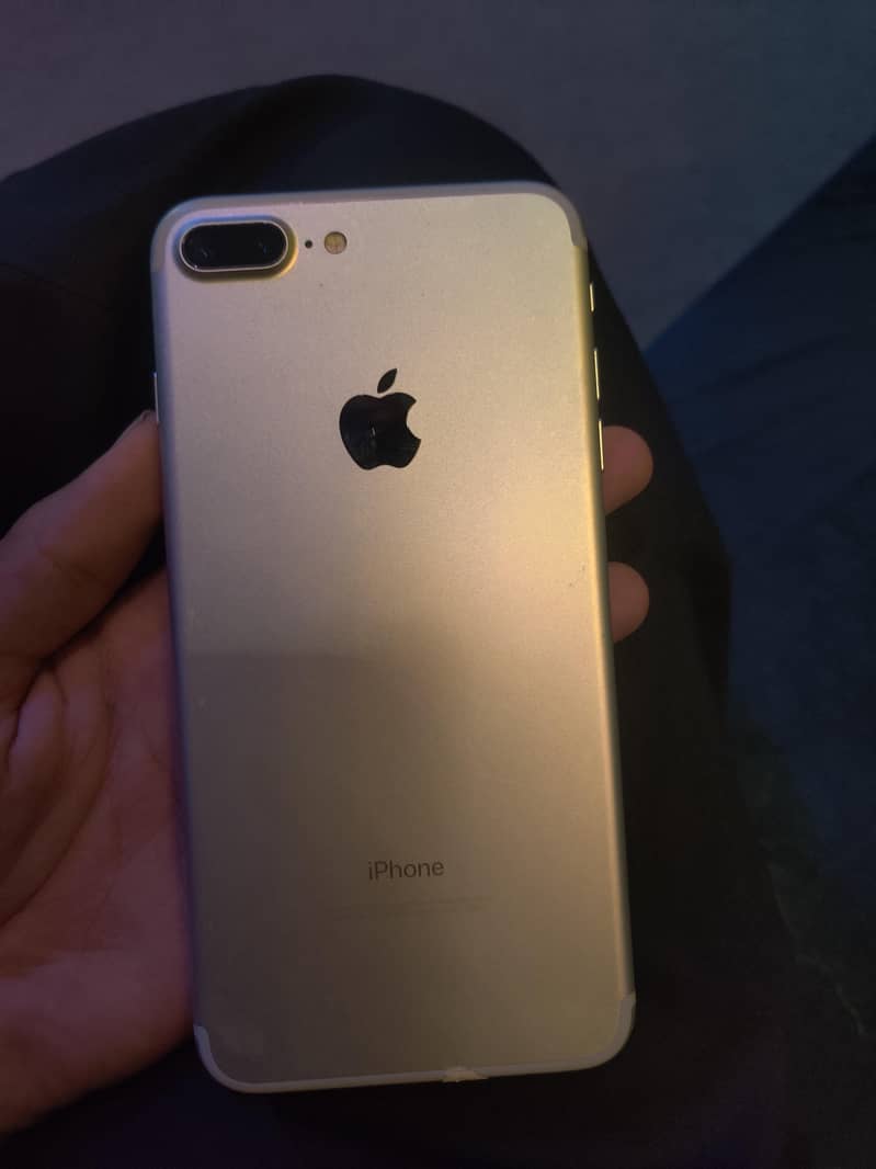 Apple iPhone 7 Plus 4