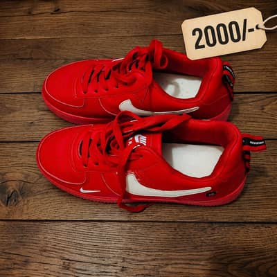  Red Casual Sneakers – EU 42 / US 8.5 | Excellent Condition