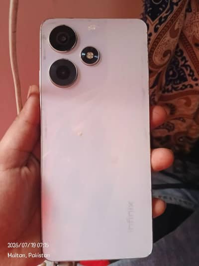 Infinix Hot 30