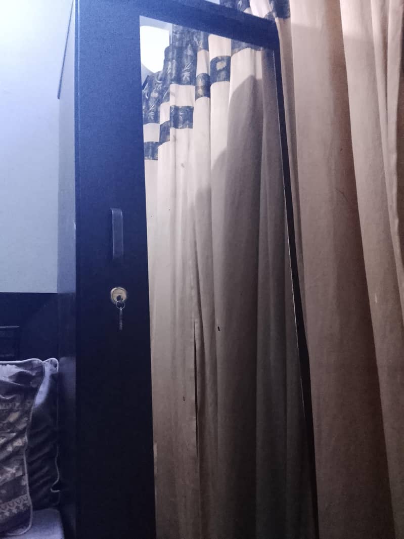 Wardrobe 0