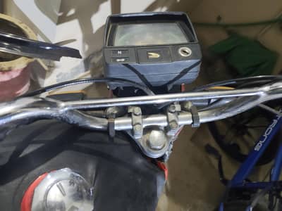 United bike for sale 70 cc 7 year used Max 120 speed