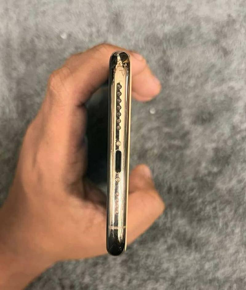 Iphone 11 pro max 2