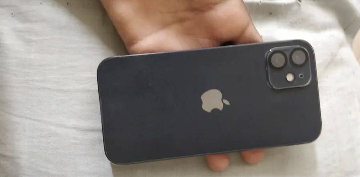 Apple iPhone 12 5