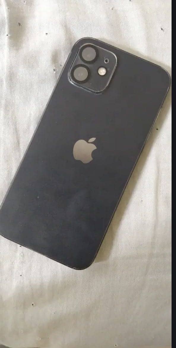 Apple iPhone 12 6