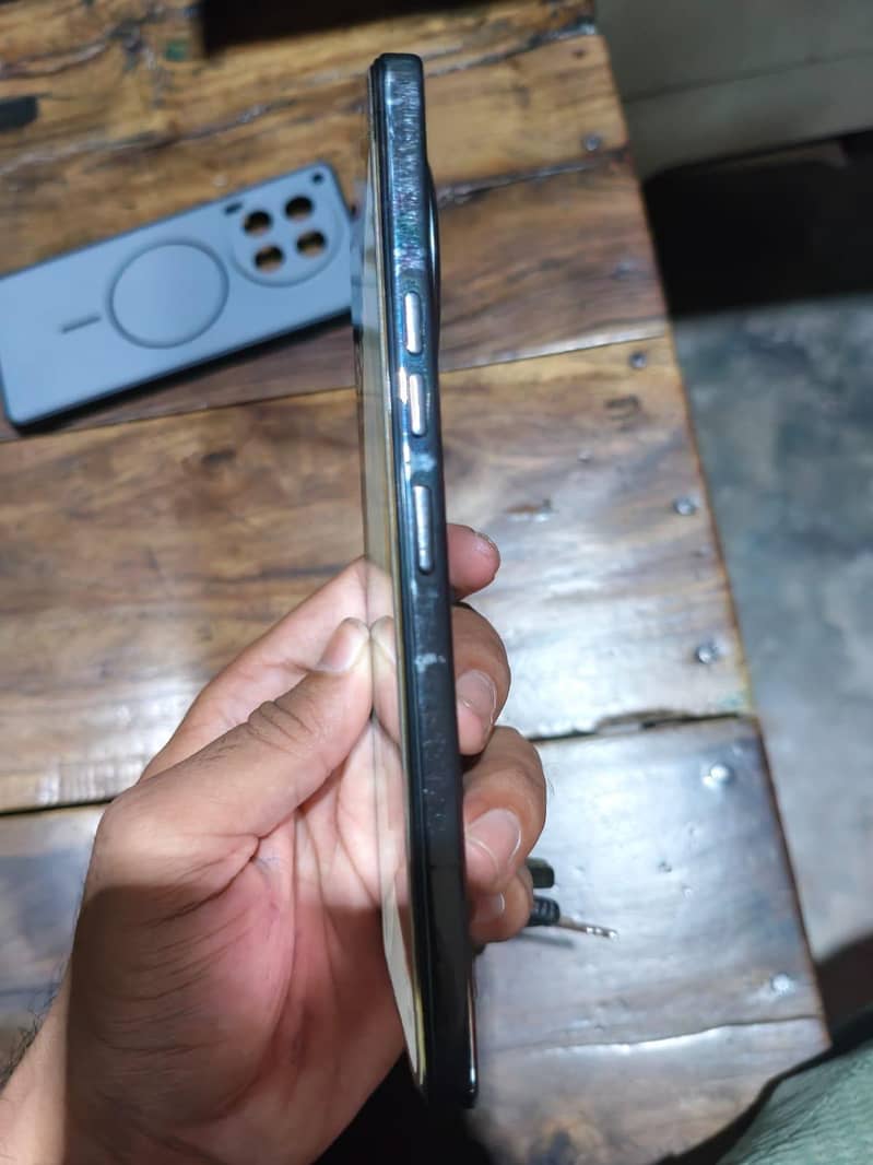 Tecno CAMON 30 0