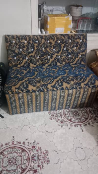 10 seater sofa in kikar wood 9/10 condition
