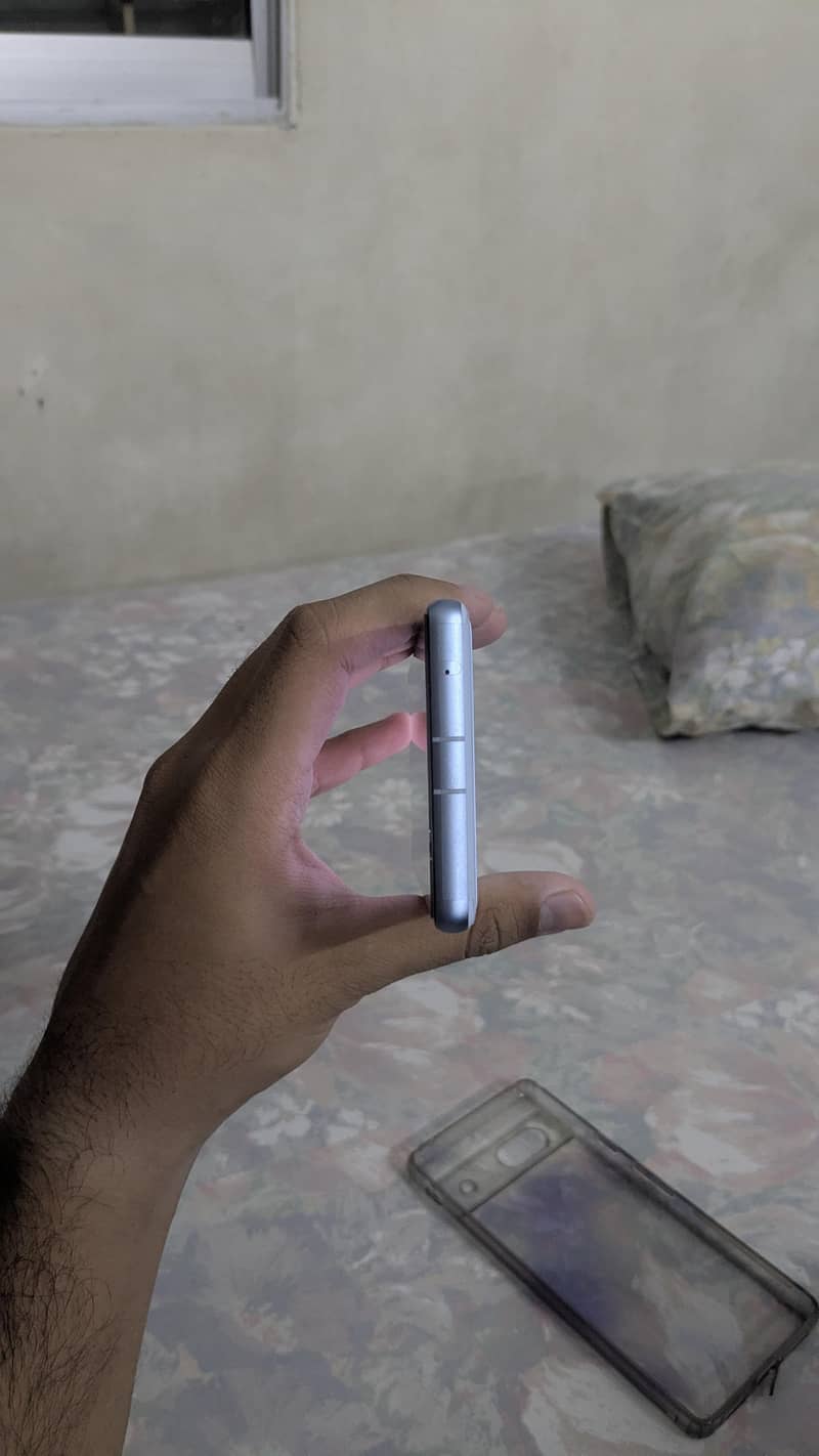 Google Pixel 7a 6