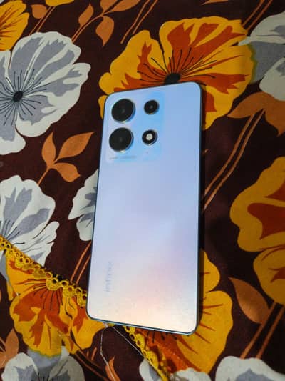 Infinix Note 30