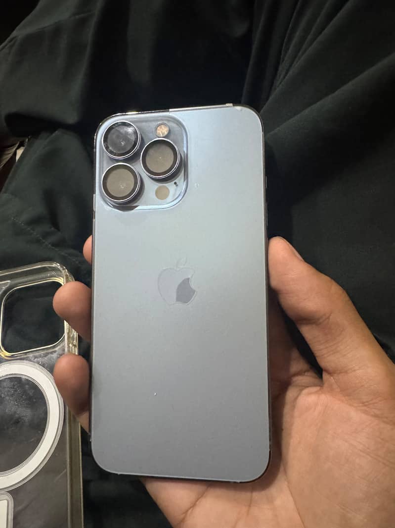 iPhone 13pro 4
