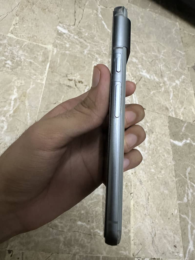 Google Pixel 8 3