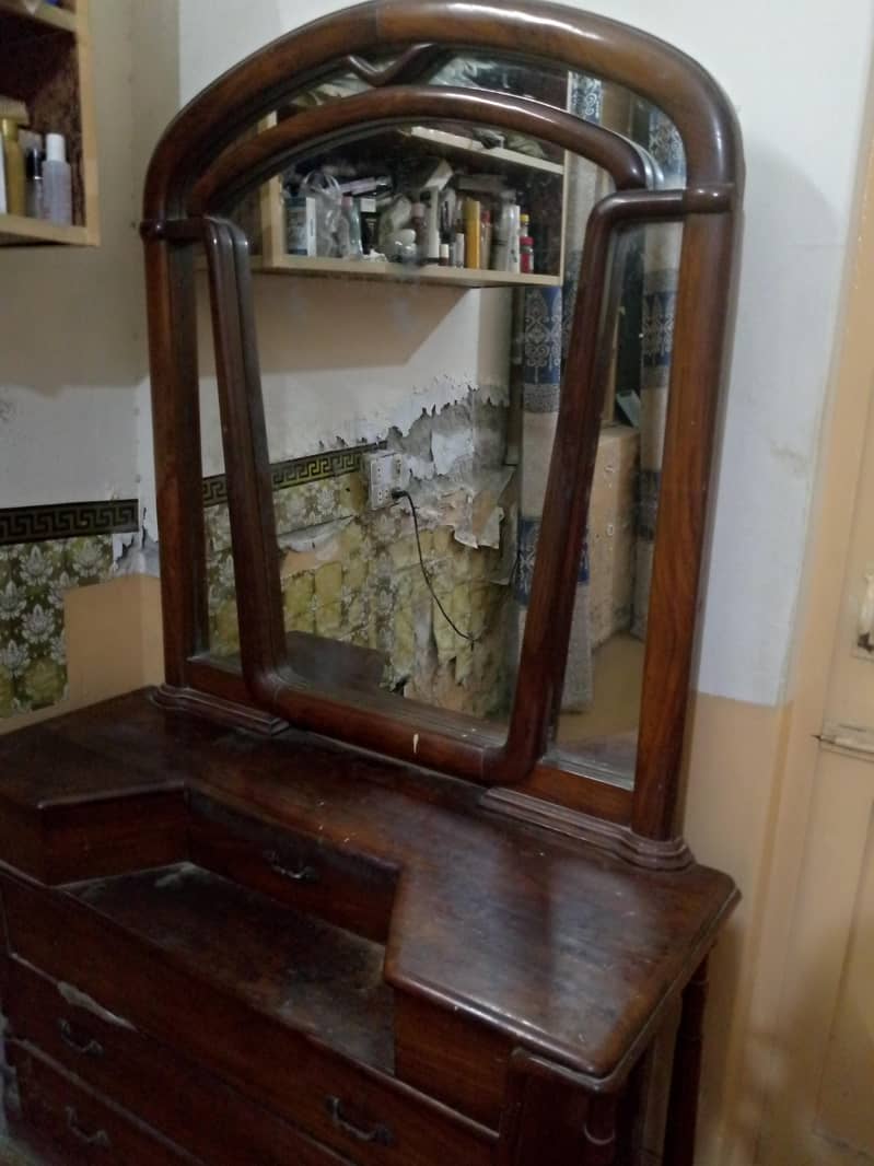 dressing  table 2