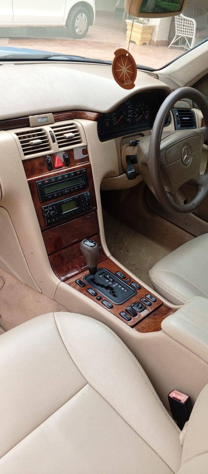 Mercedes E Class 1998 9