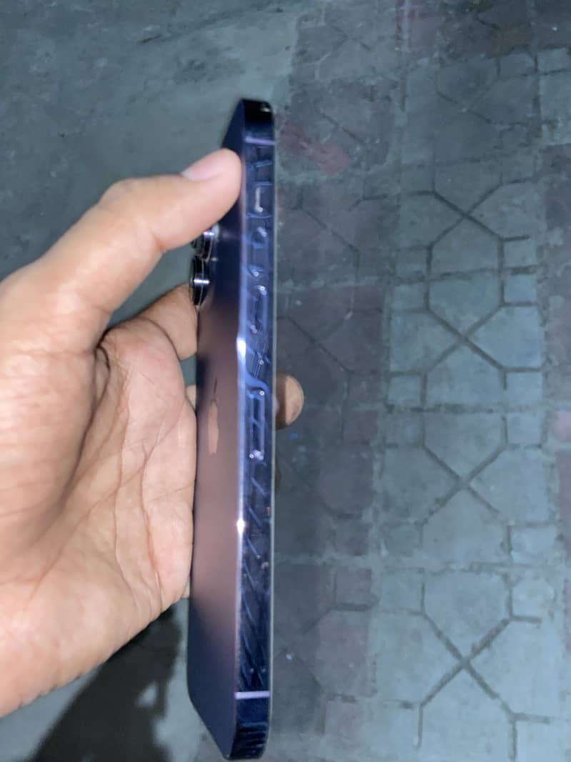 Apple iPhone 14 Pro Max 2