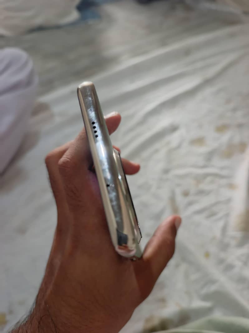 Tecno Spark 20 Pro Plus 4