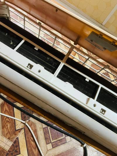 haier ac non invertor 1.5 ton Excellent working