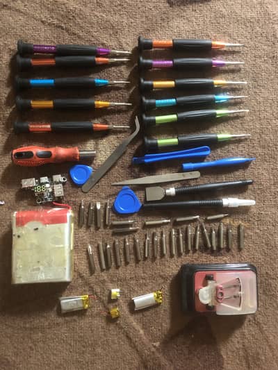 Universal Battery Charger + mobile tools