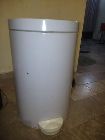 Hospital dustbin For Sale