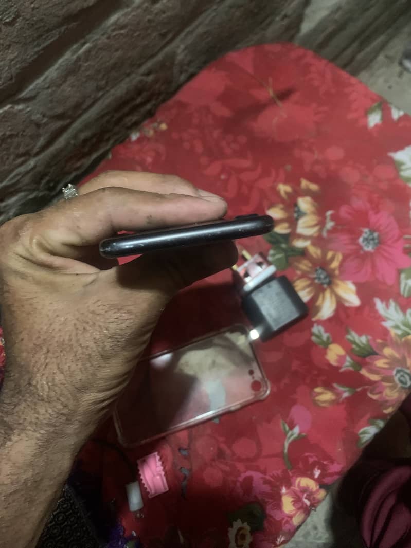 Apple iPhone 7 4