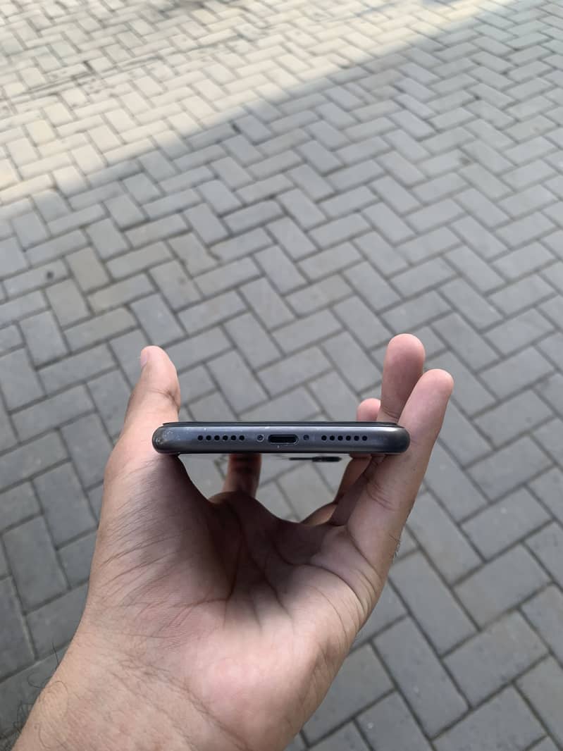 Apple iPhone 11 2