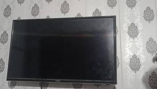 LCD TV For sale