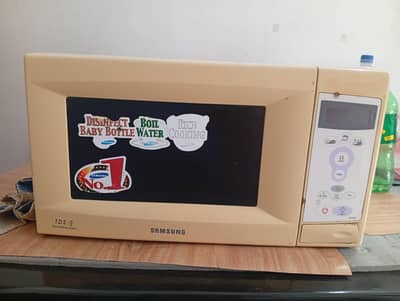 Samsung Oven M1736N