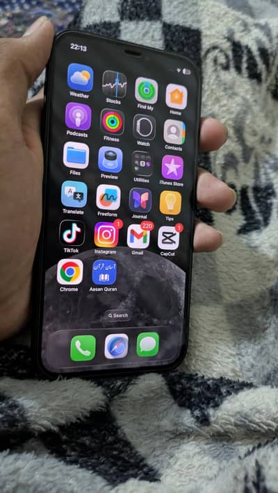 Apple iPhone 12     97% original battery
