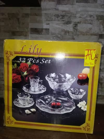New 32 Pcs Glassware Dinner & Tea Set | Sealed Box | Lily Glass Set