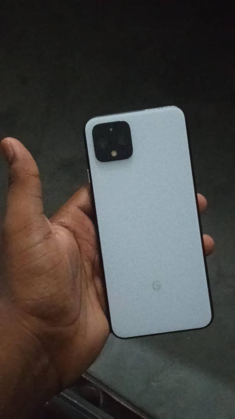 Google Pixel 4 3